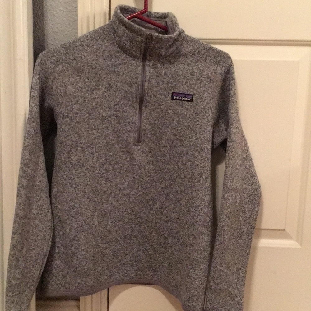 Patagonia Women’s 1/4 Zip Fleece in “Birch White”